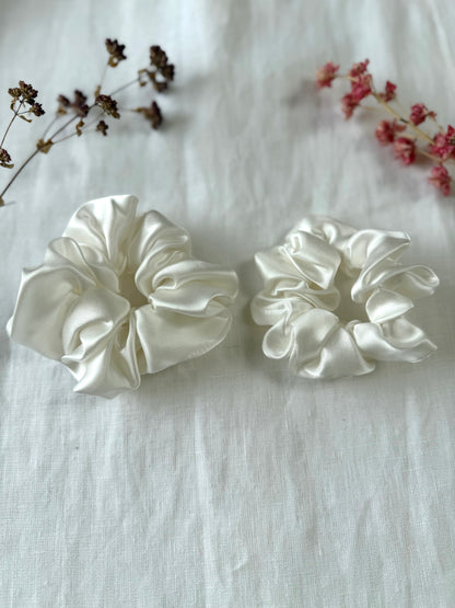 Weiß Scrunchie